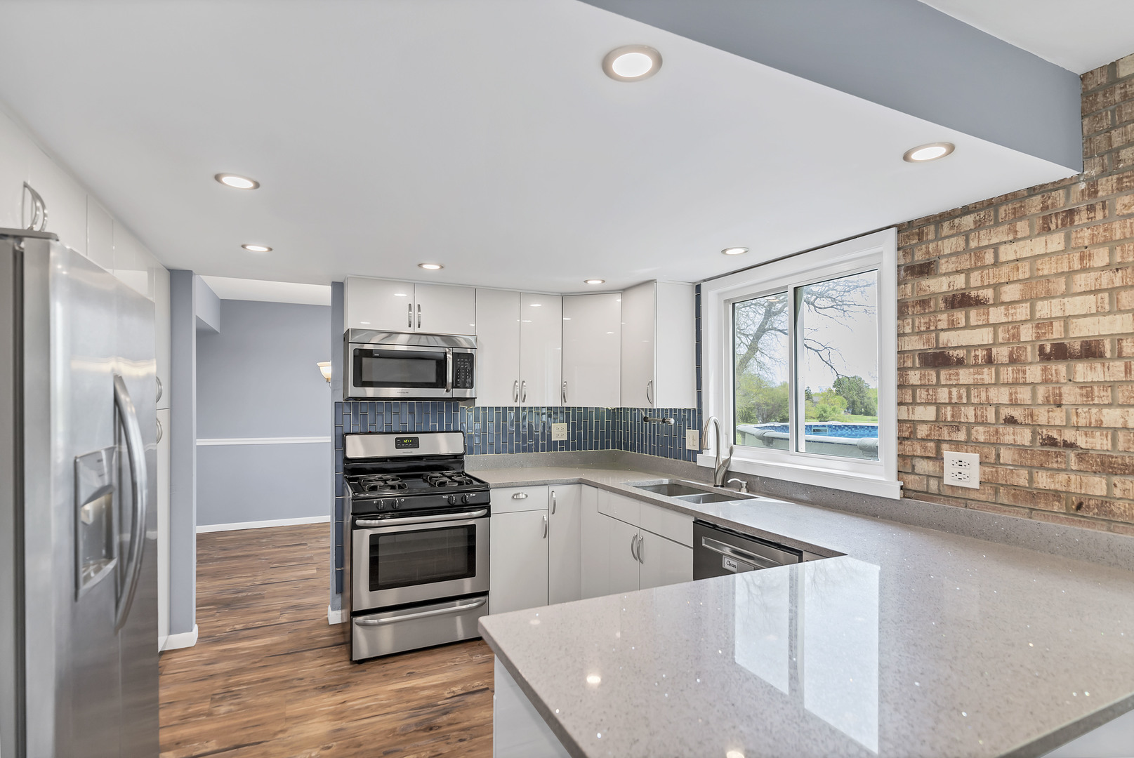 745 Quincy Drive, Roselle, IL 60172
