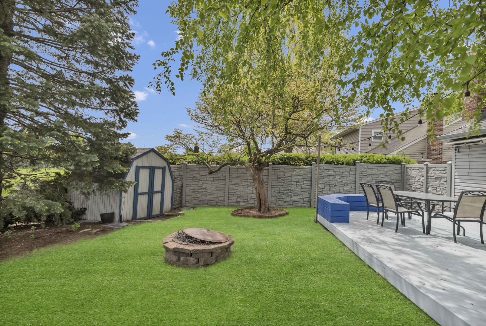 745 Quincy Drive, Roselle, IL 60172