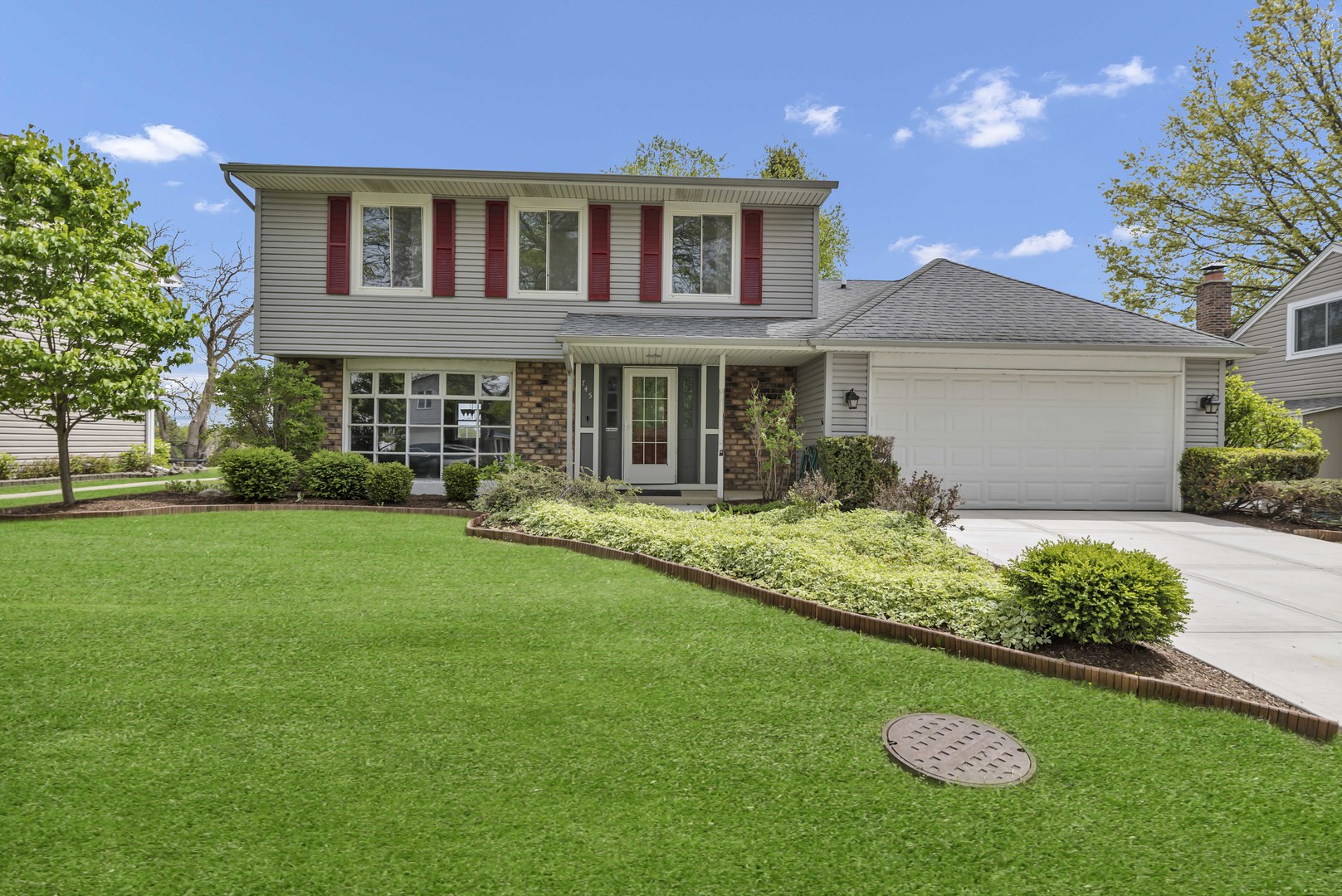 745 Quincy Drive, Roselle, IL 60172