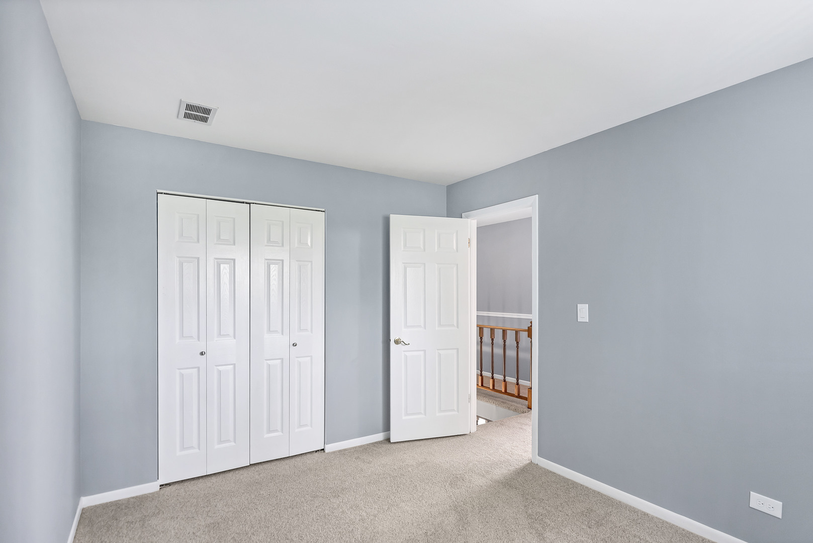 745 Quincy Drive, Roselle, IL 60172