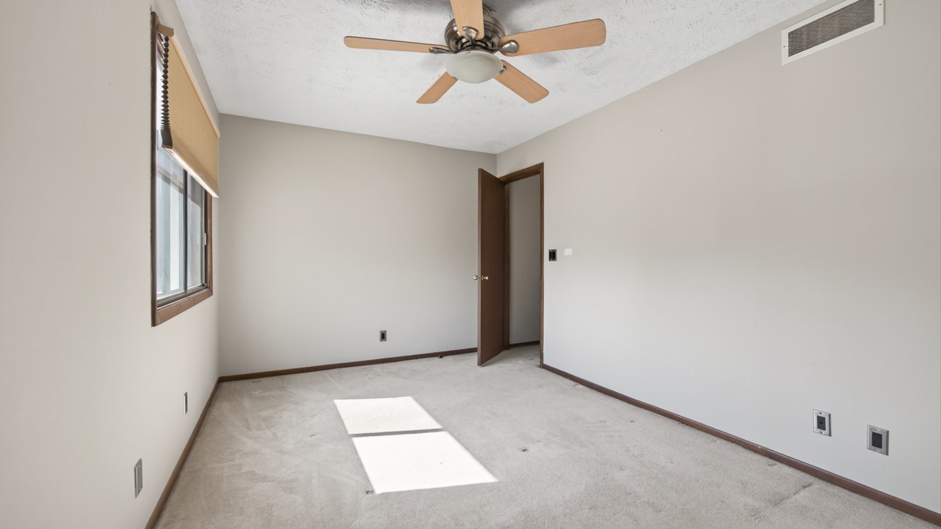 1108 E Jefferson Street #7, Bloomington, IL 61701