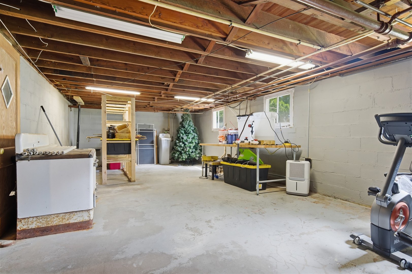 405 N Franklin Street, Roanoke, IL 61561