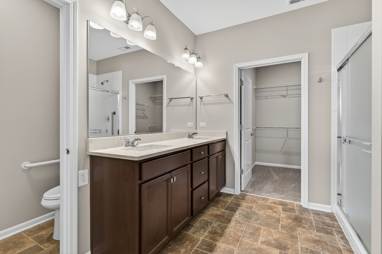 1021 Crestview Lane, Pingree Grove, IL 60140