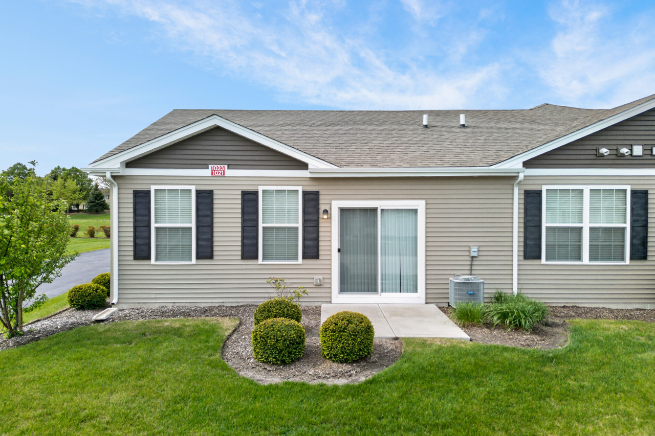 1021 Crestview Lane, Pingree Grove, IL 60140