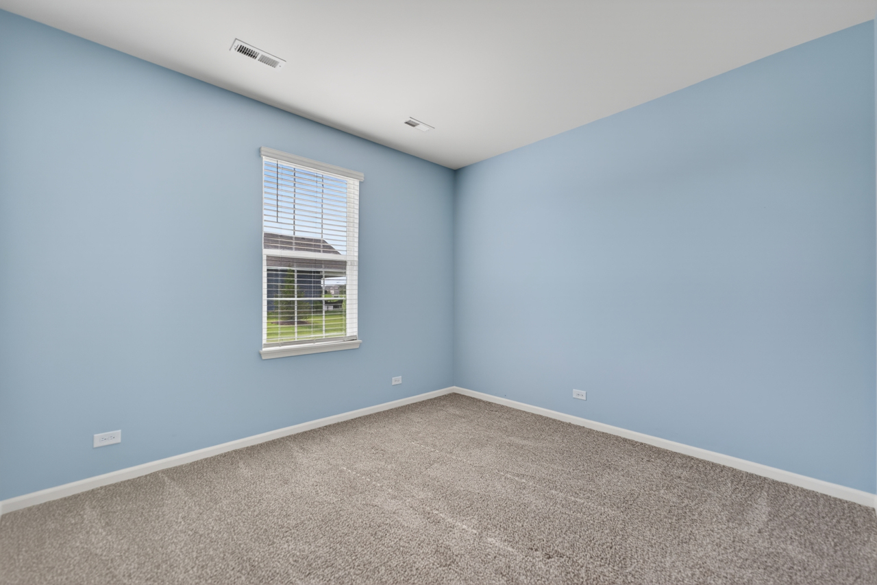 1021 Crestview Lane, Pingree Grove, IL 60140
