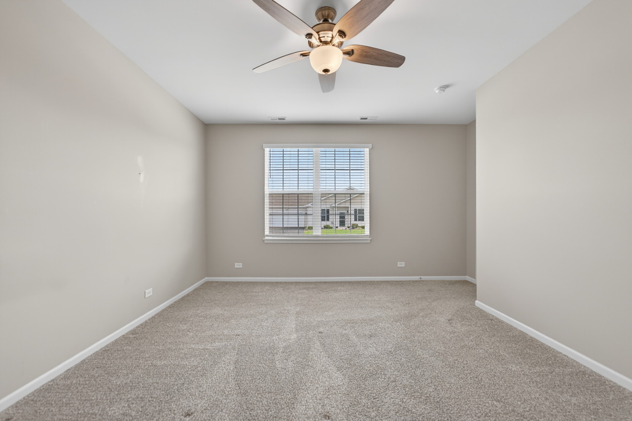 1021 Crestview Lane, Pingree Grove, IL 60140
