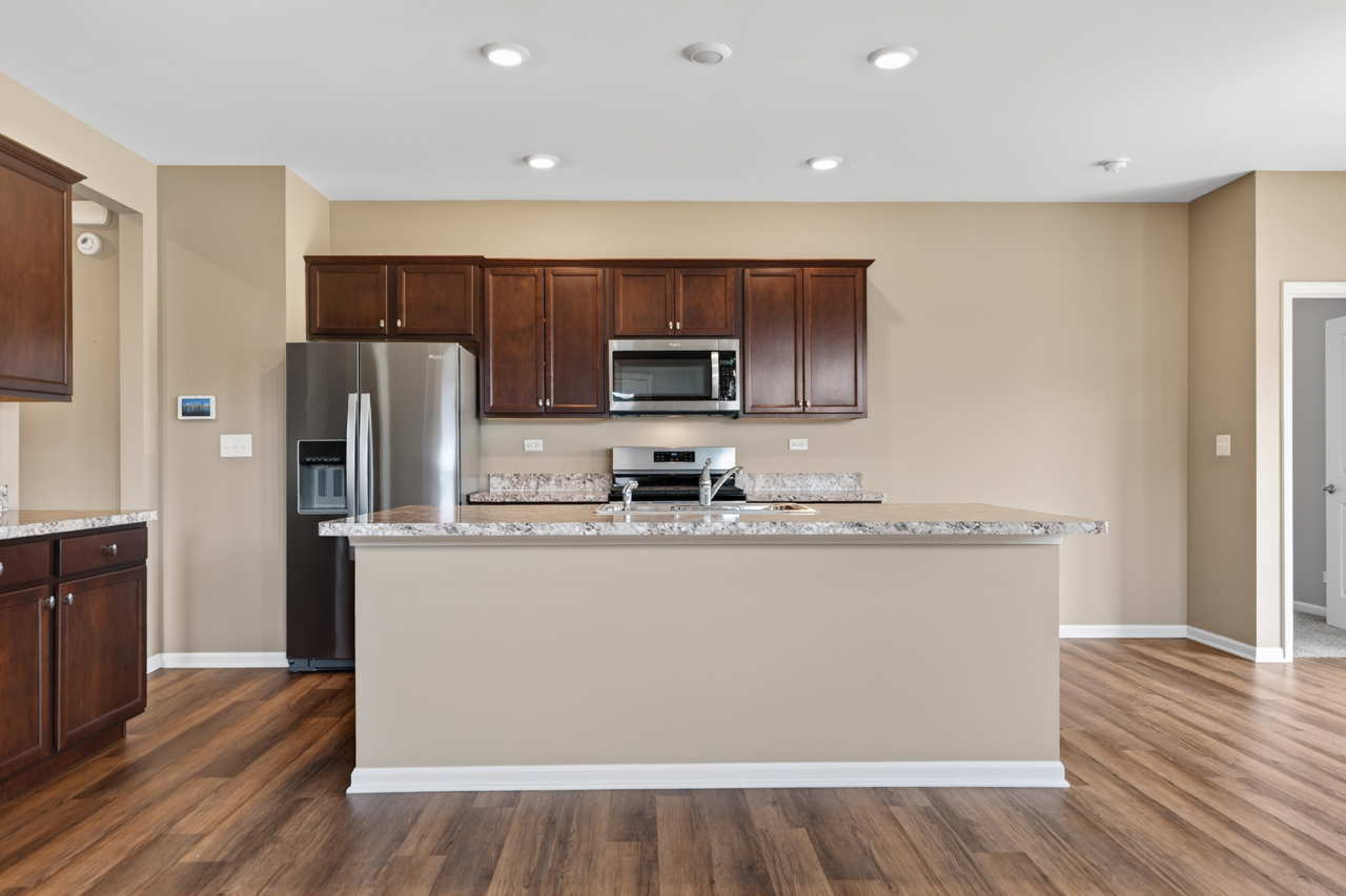 1021 Crestview Lane, Pingree Grove, IL 60140