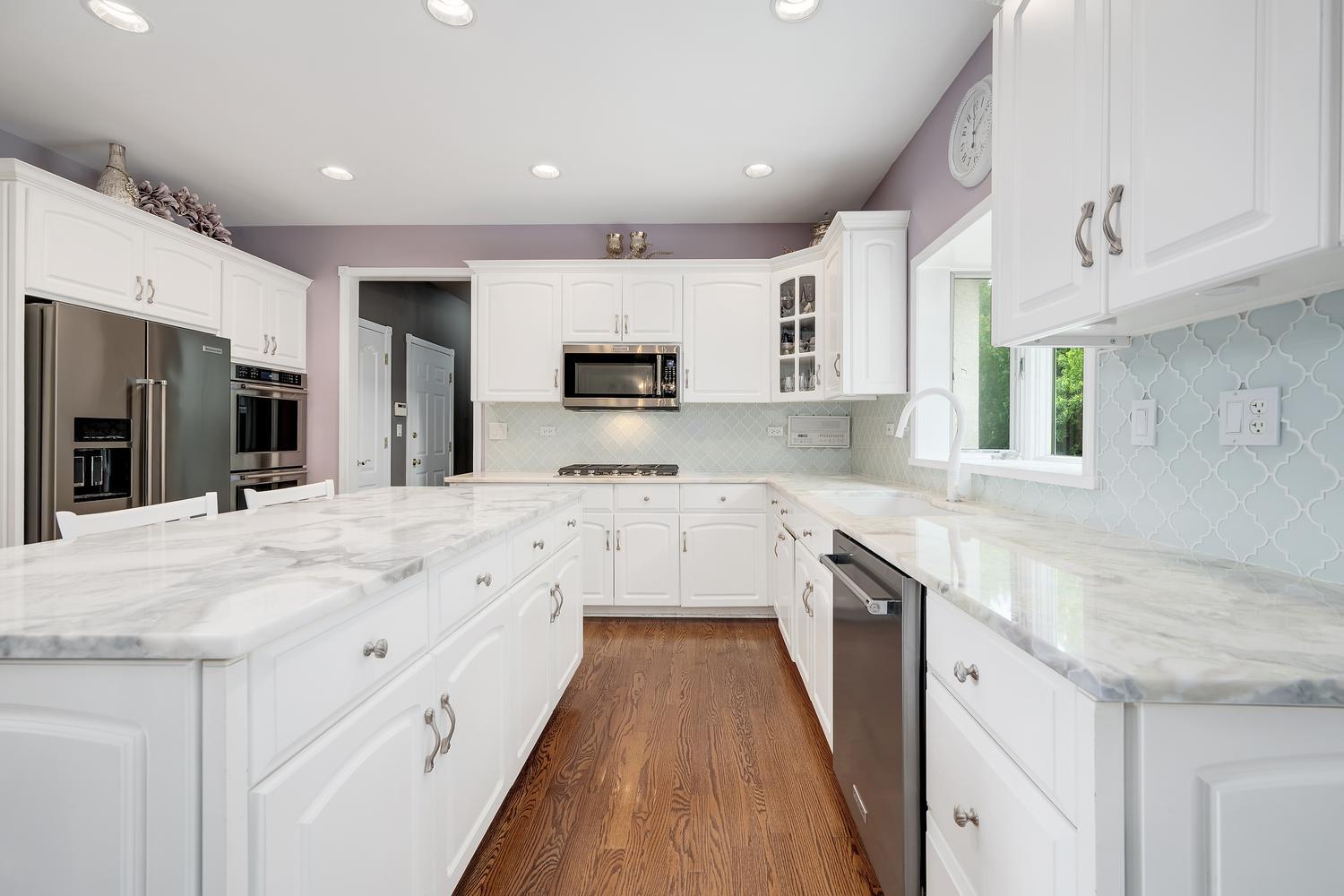 6714 Sweetbriar Lane, Darien, IL 60561