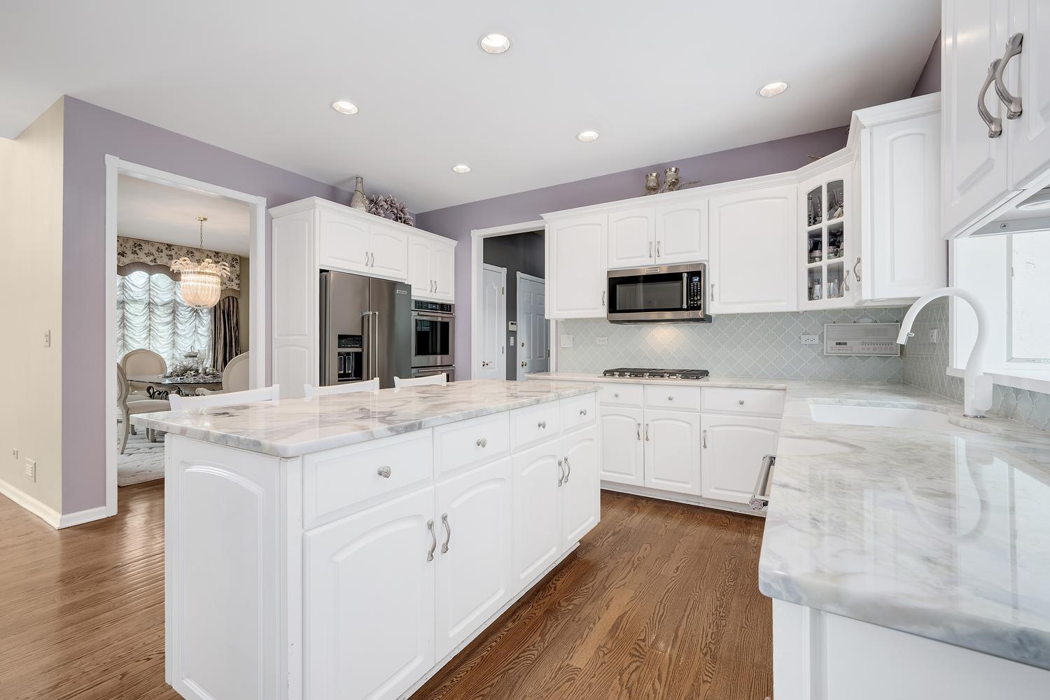 6714 Sweetbriar Lane, Darien, IL 60561