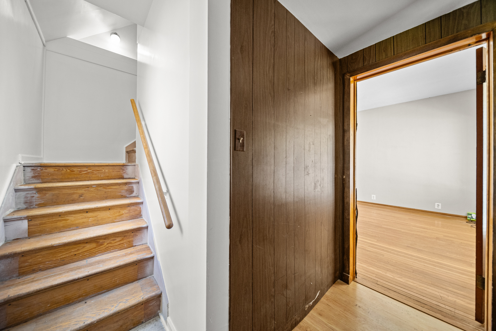 10441 S Avenue H Avenue, Chicago, IL 60617