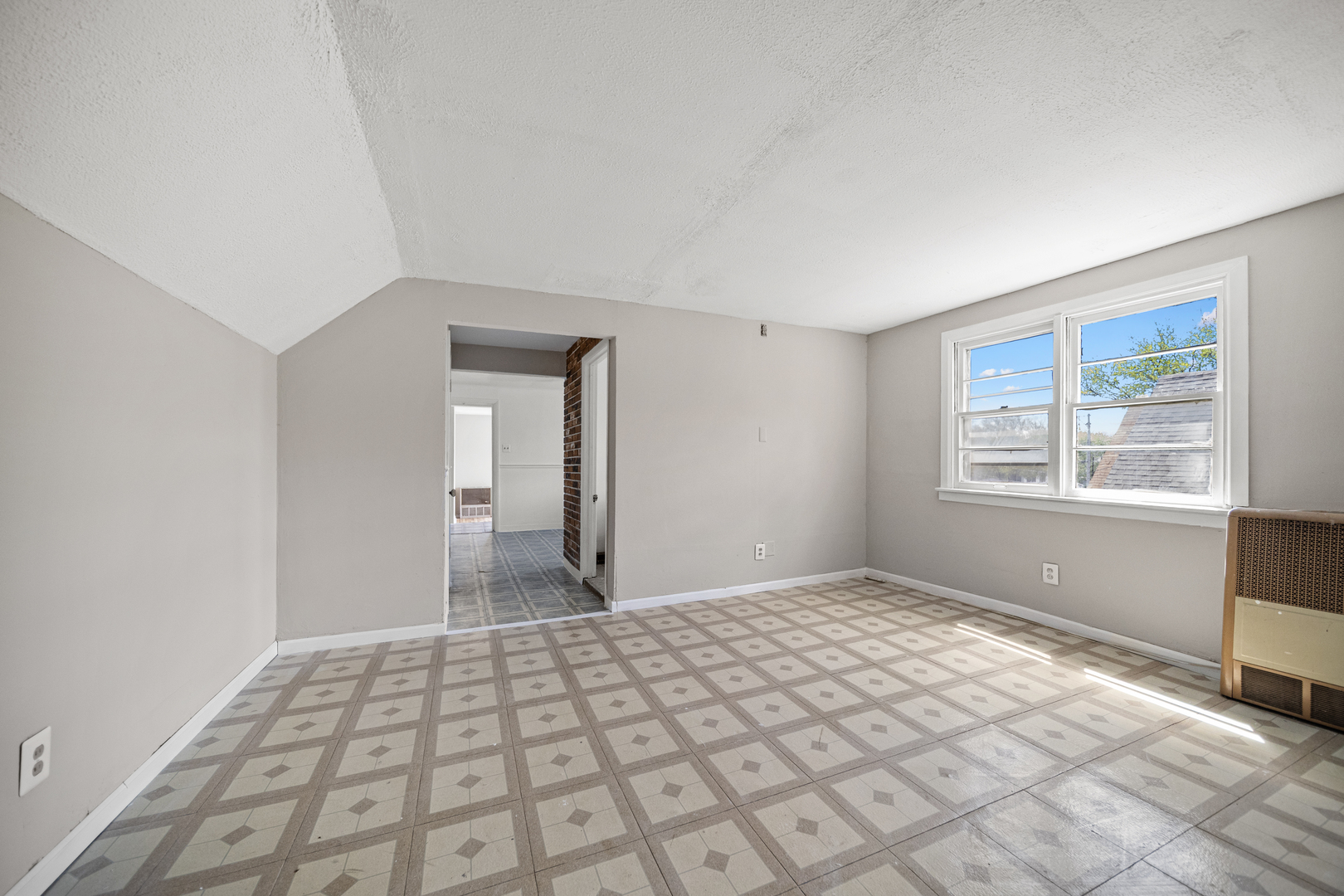10441 S Avenue H Avenue, Chicago, IL 60617