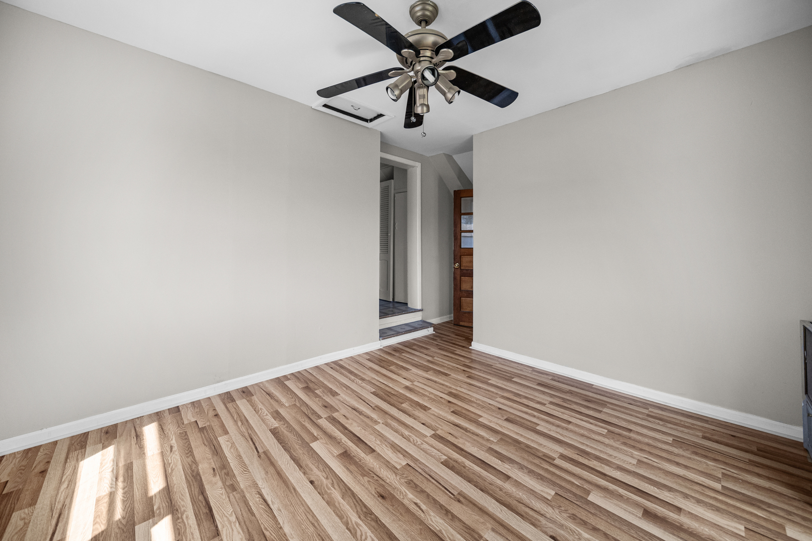 10441 S Avenue H Avenue, Chicago, IL 60617