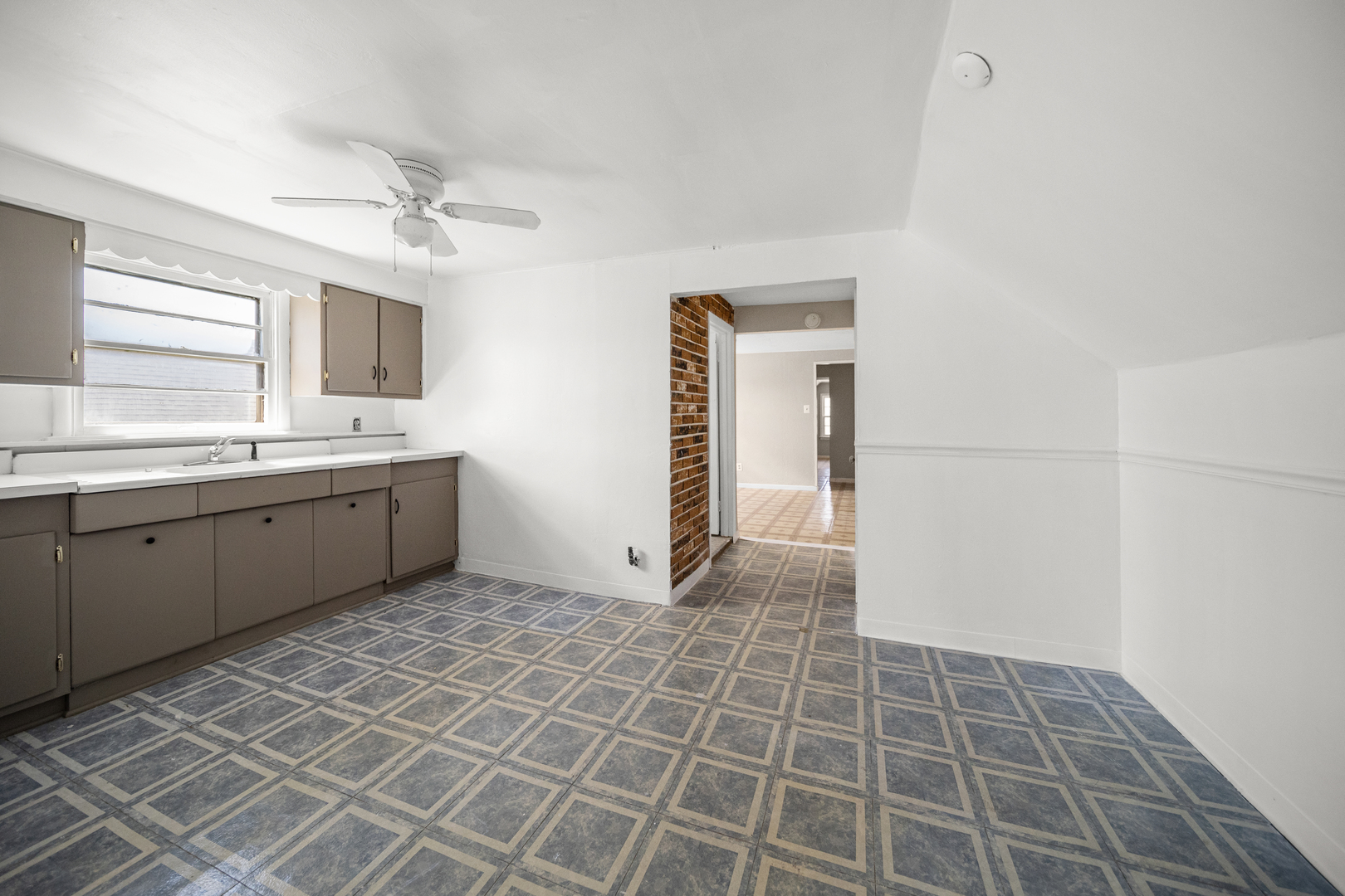 10441 S Avenue H Avenue, Chicago, IL 60617