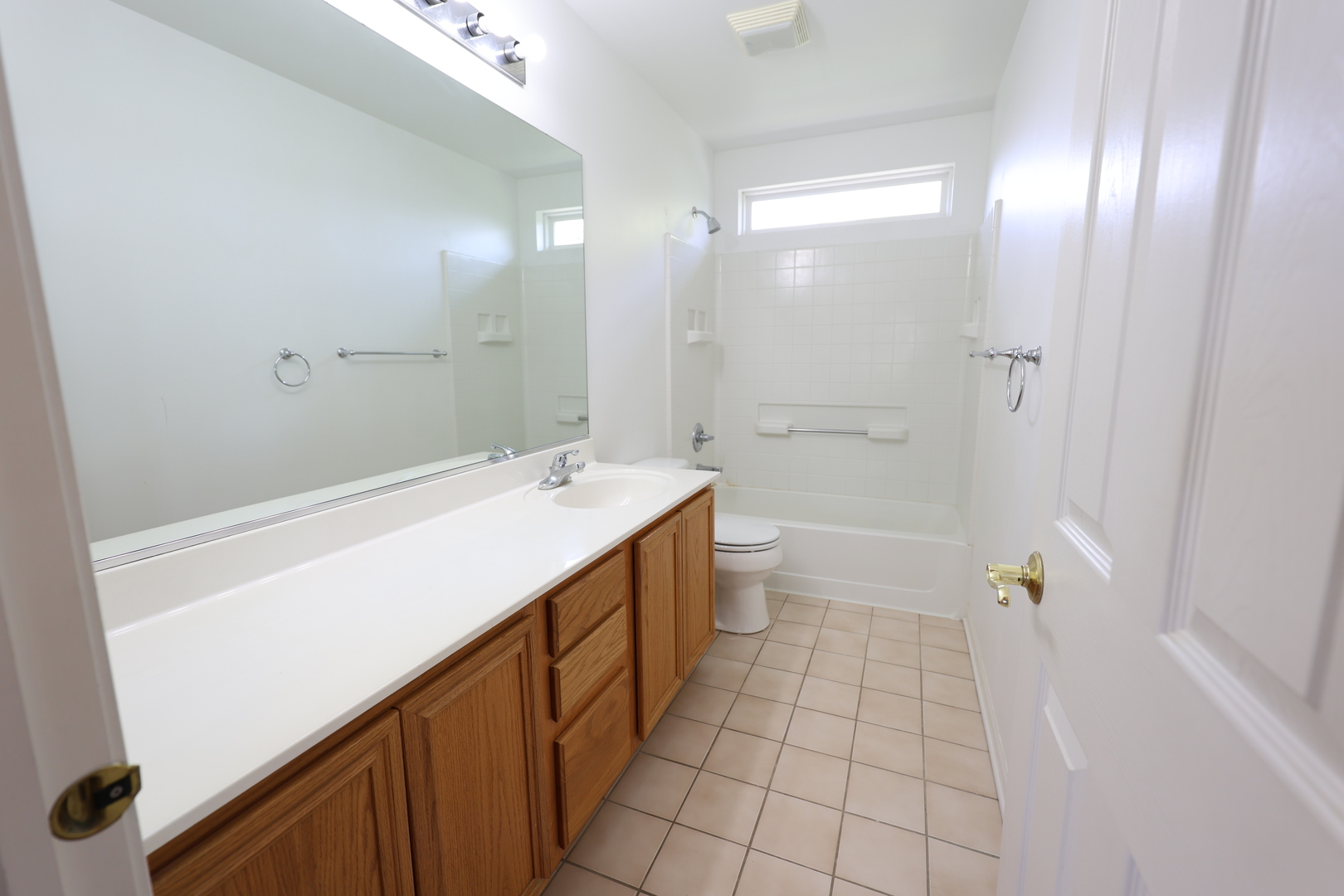 34156 N RED TOP Lane, Round Lake, IL 60073