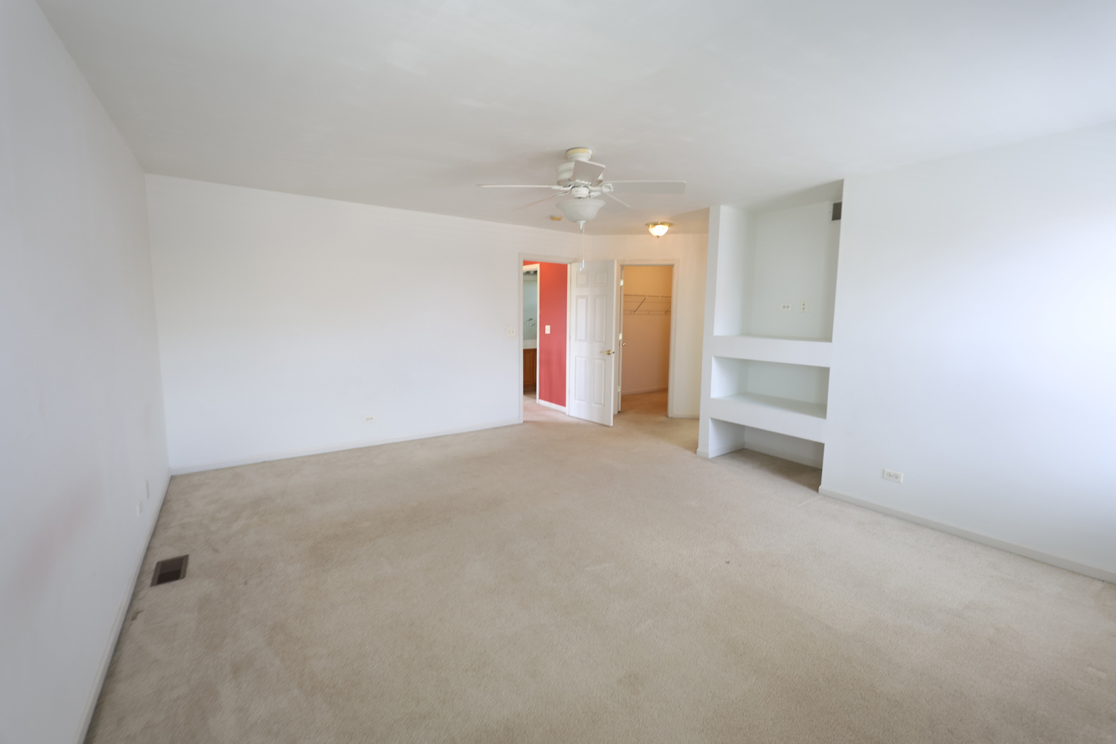 34156 N RED TOP Lane, Round Lake, IL 60073