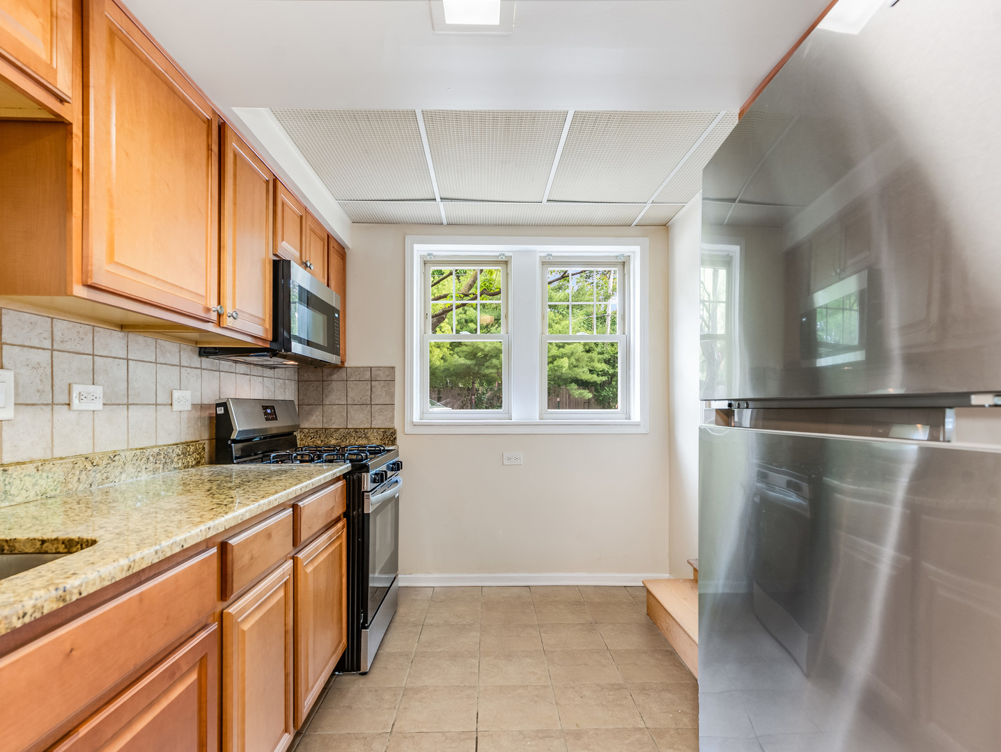 112 Lincoln Avenue #G, Riverside, IL 60546