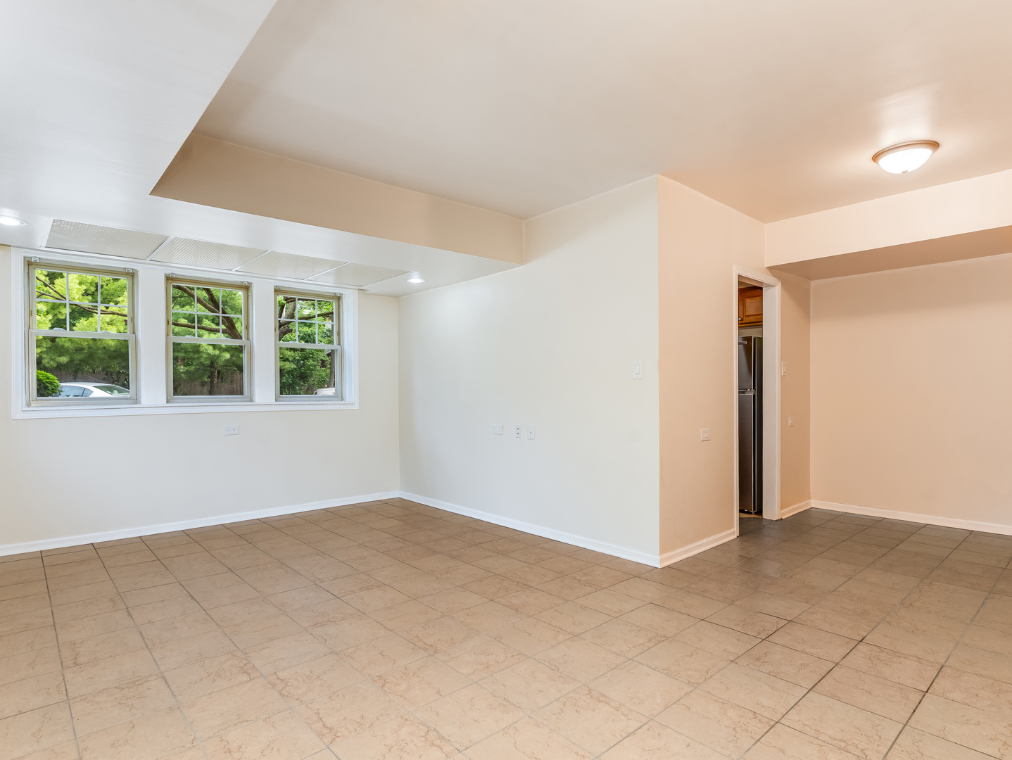 112 Lincoln Avenue #G, Riverside, IL 60546