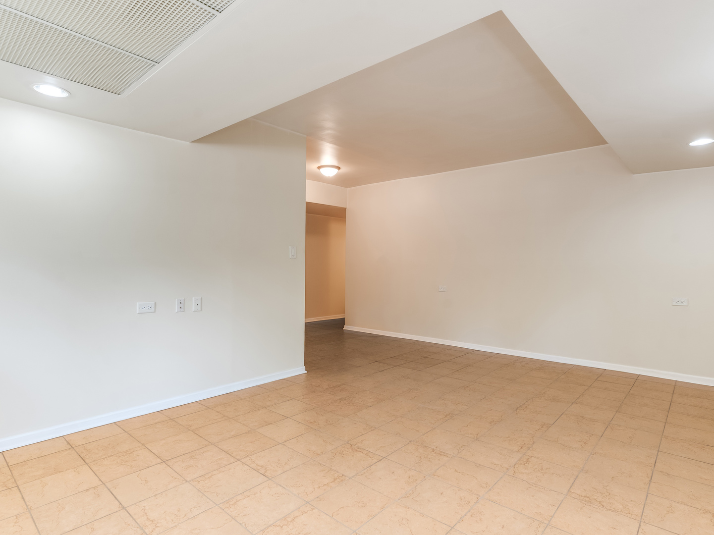 112 Lincoln Avenue #G, Riverside, IL 60546