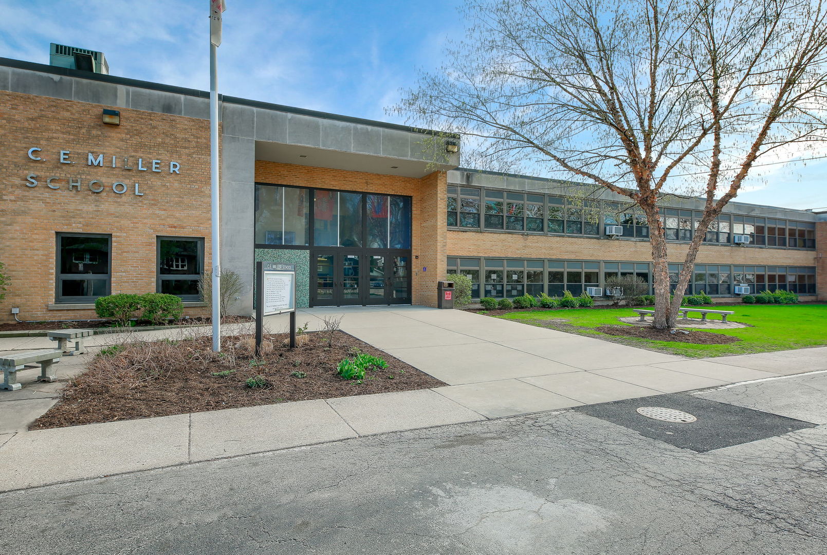 417 N Cass Avenue #3A, Westmont, IL 60559