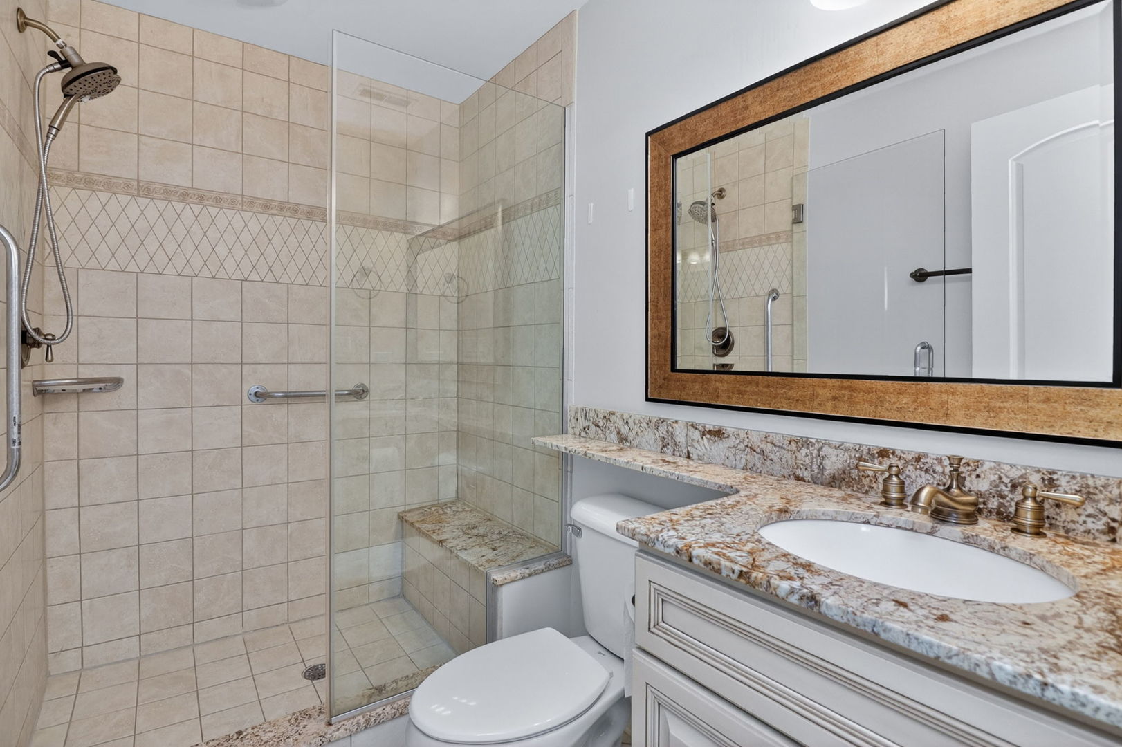 417 N Cass Avenue #3A, Westmont, IL 60559