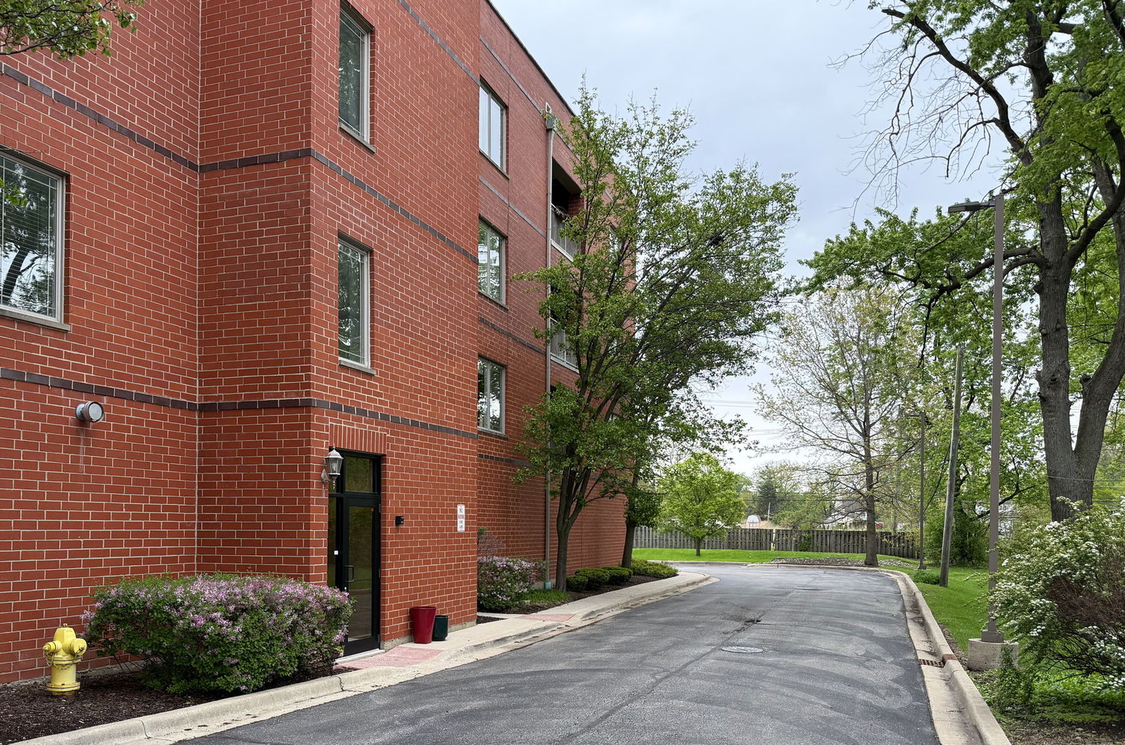 417 N Cass Avenue #3A, Westmont, IL 60559