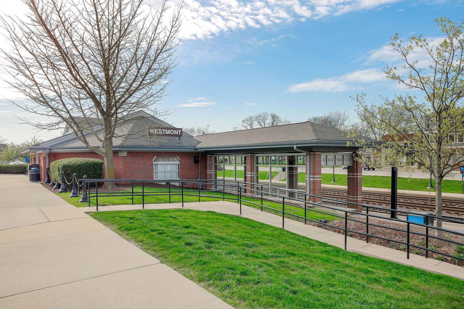 417 N Cass Avenue #3A, Westmont, IL 60559