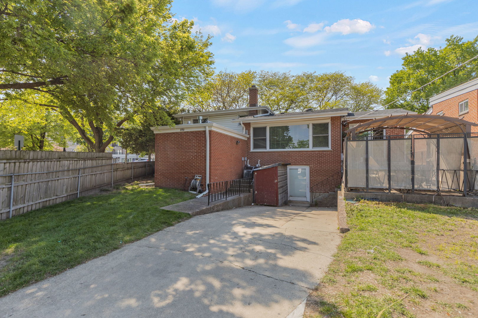 8901 Niles Center Road, Skokie, IL 60076