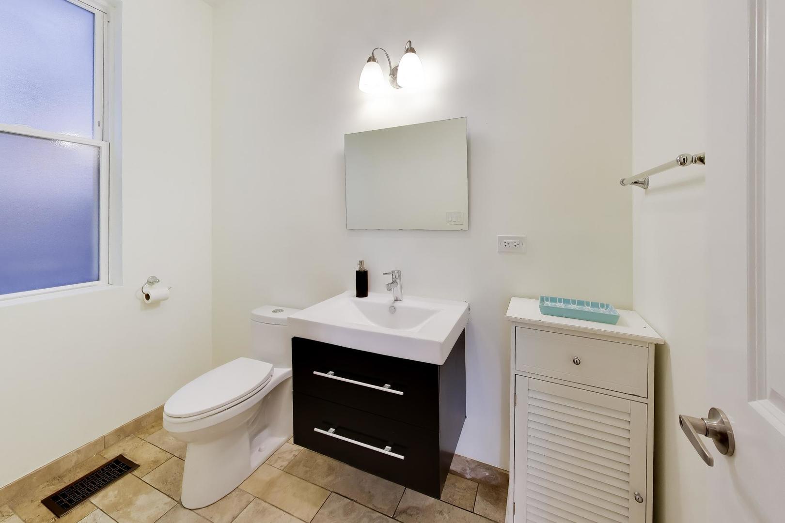 3526 W McLean Avenue, Chicago, IL 60647