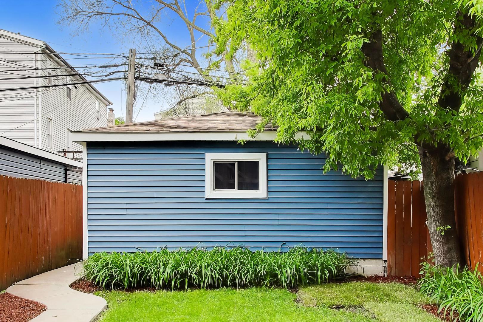 3526 W McLean Avenue, Chicago, IL 60647