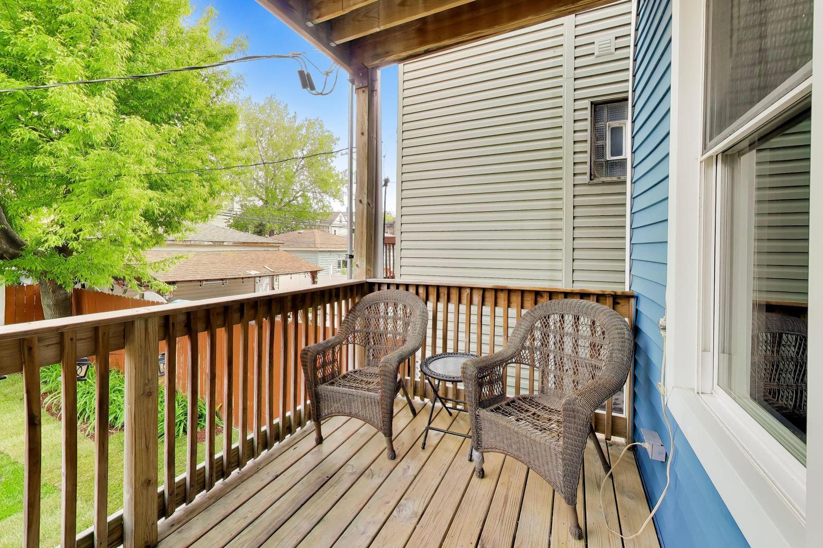 3526 W McLean Avenue, Chicago, IL 60647