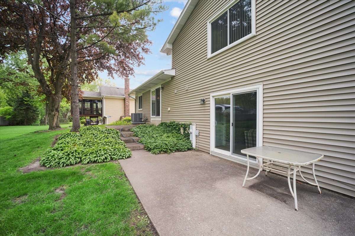 51 Chelsea Lane, Cary, IL 60013
