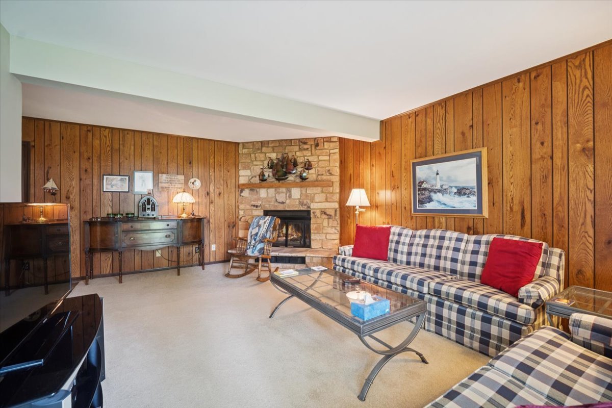 51 Chelsea Lane, Cary, IL 60013