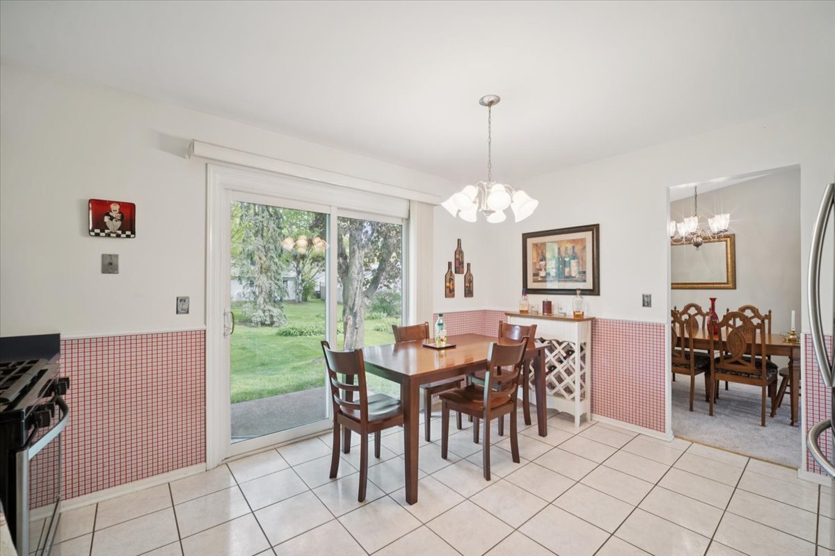 51 Chelsea Lane, Cary, IL 60013