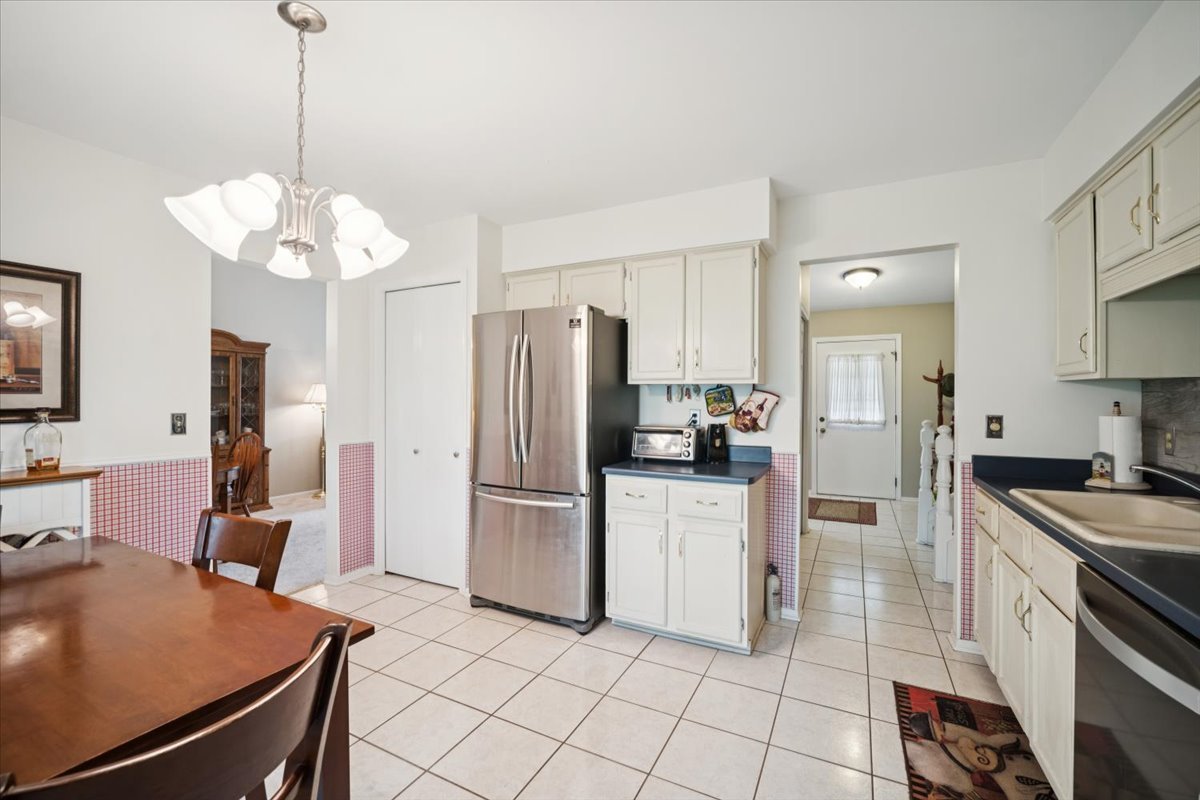 51 Chelsea Lane, Cary, IL 60013
