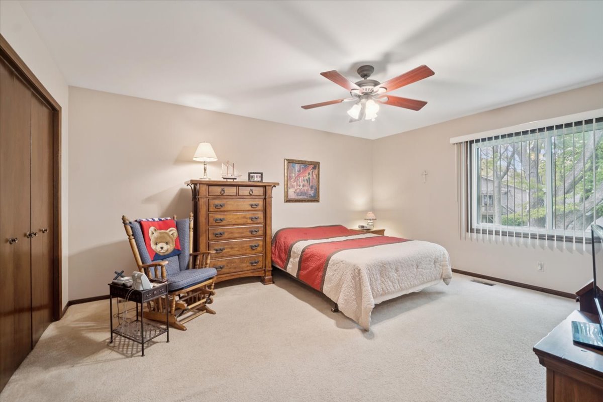 51 Chelsea Lane, Cary, IL 60013