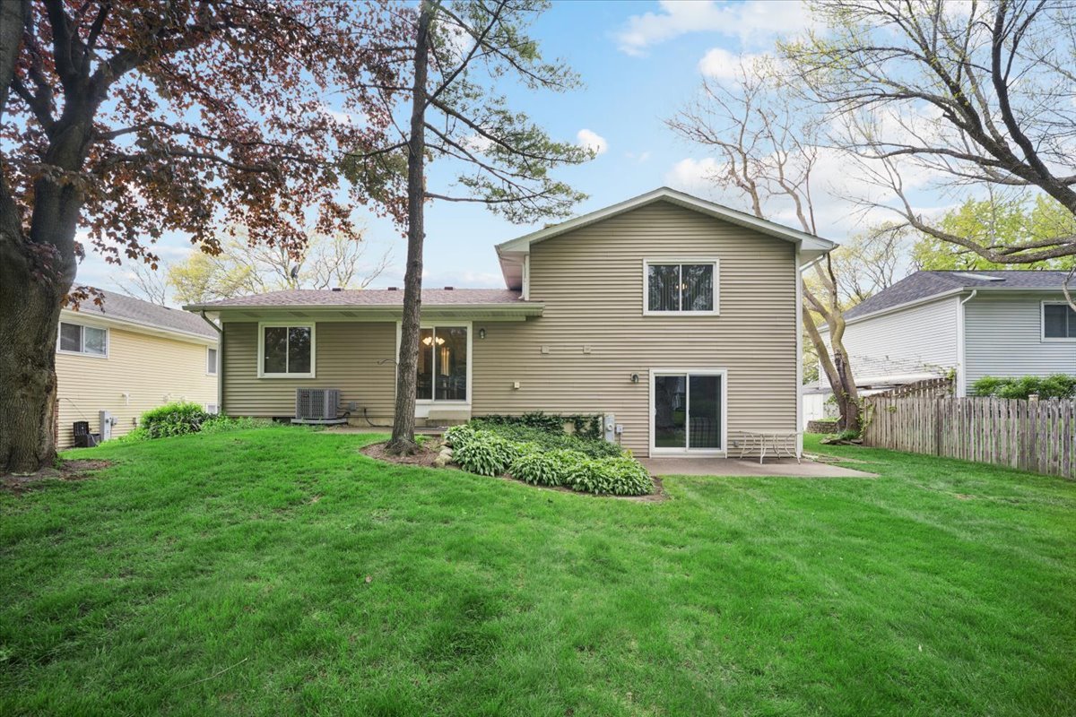 51 Chelsea Lane, Cary, IL 60013