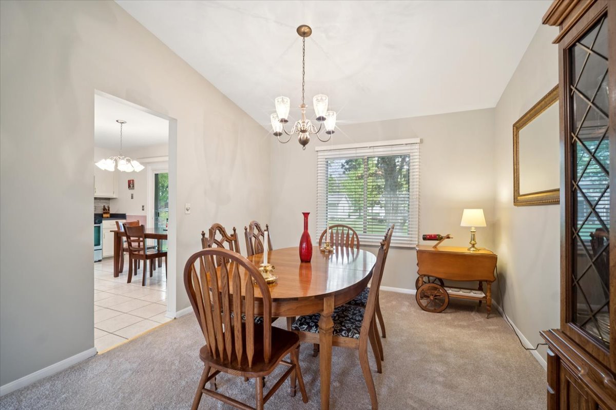 51 Chelsea Lane, Cary, IL 60013