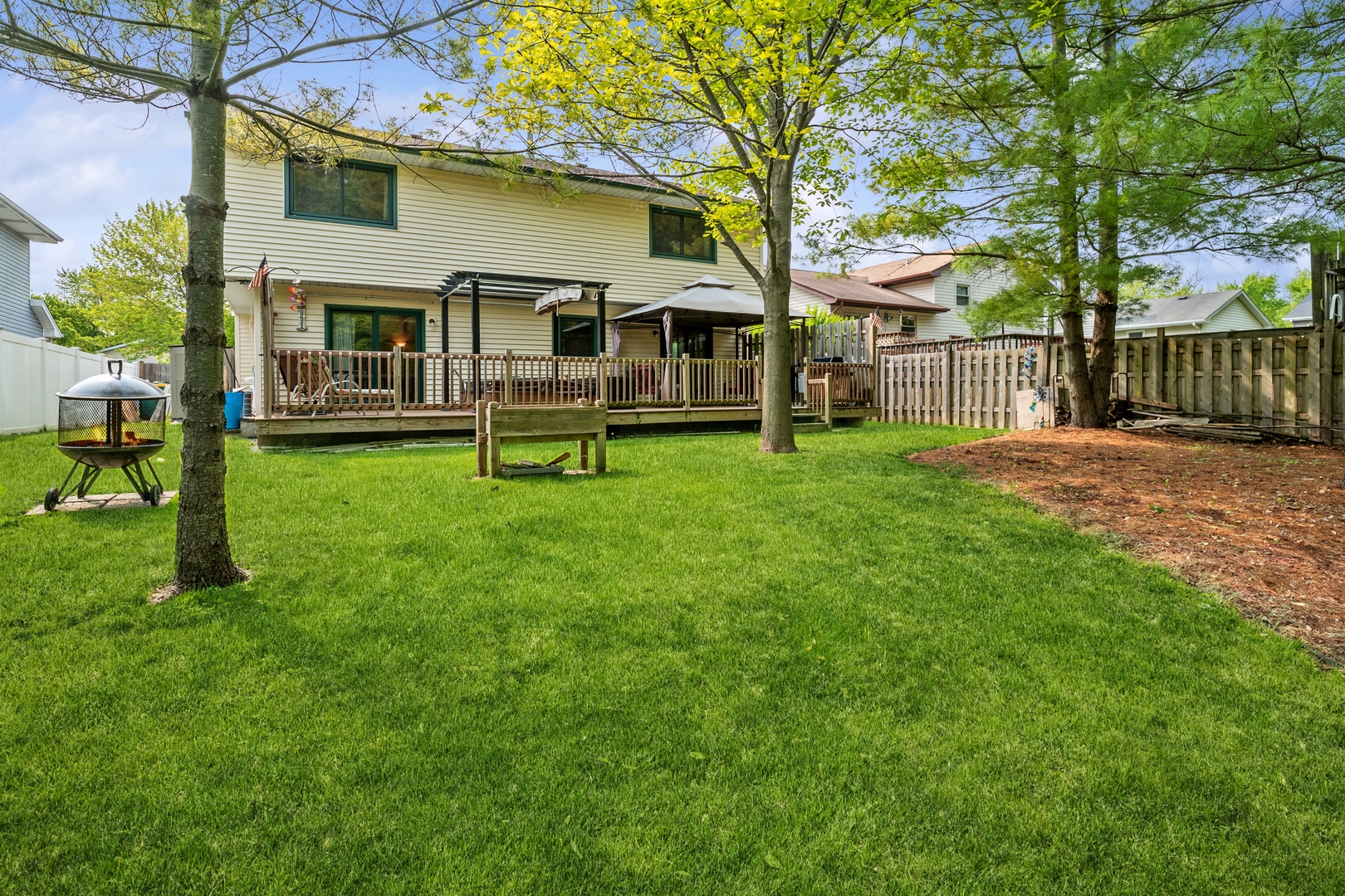 591 Roosevelt Court, Grayslake, IL 60030