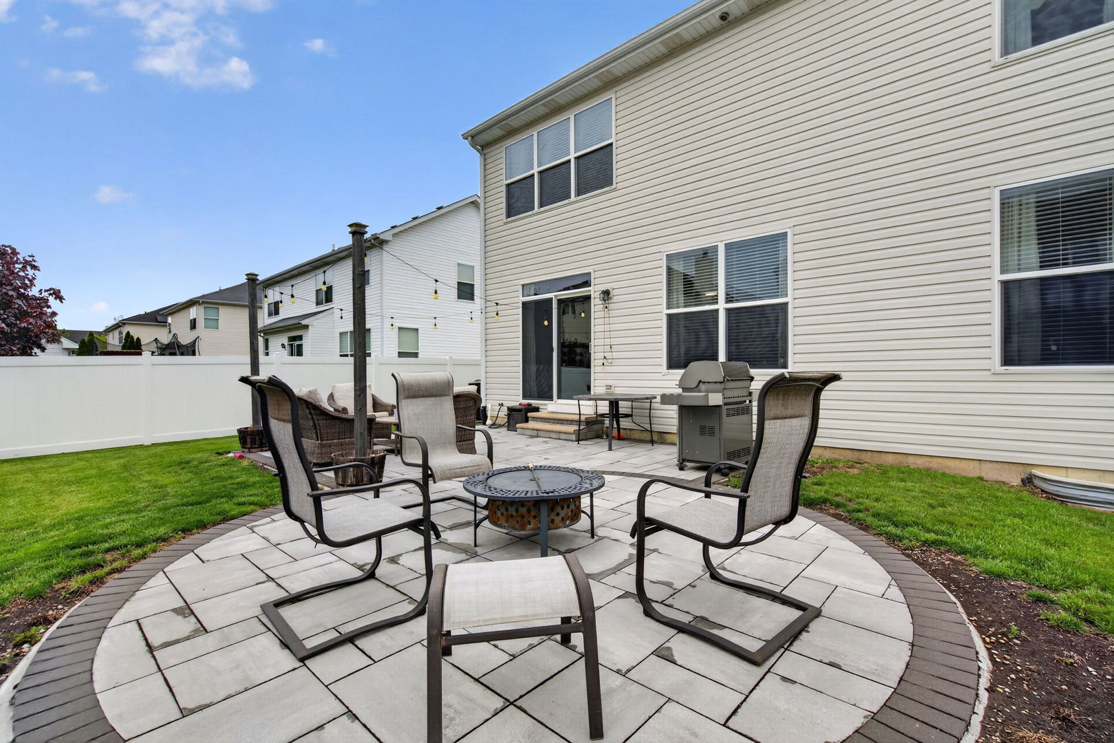 1501 Roth Drive, Joliet, IL 60431