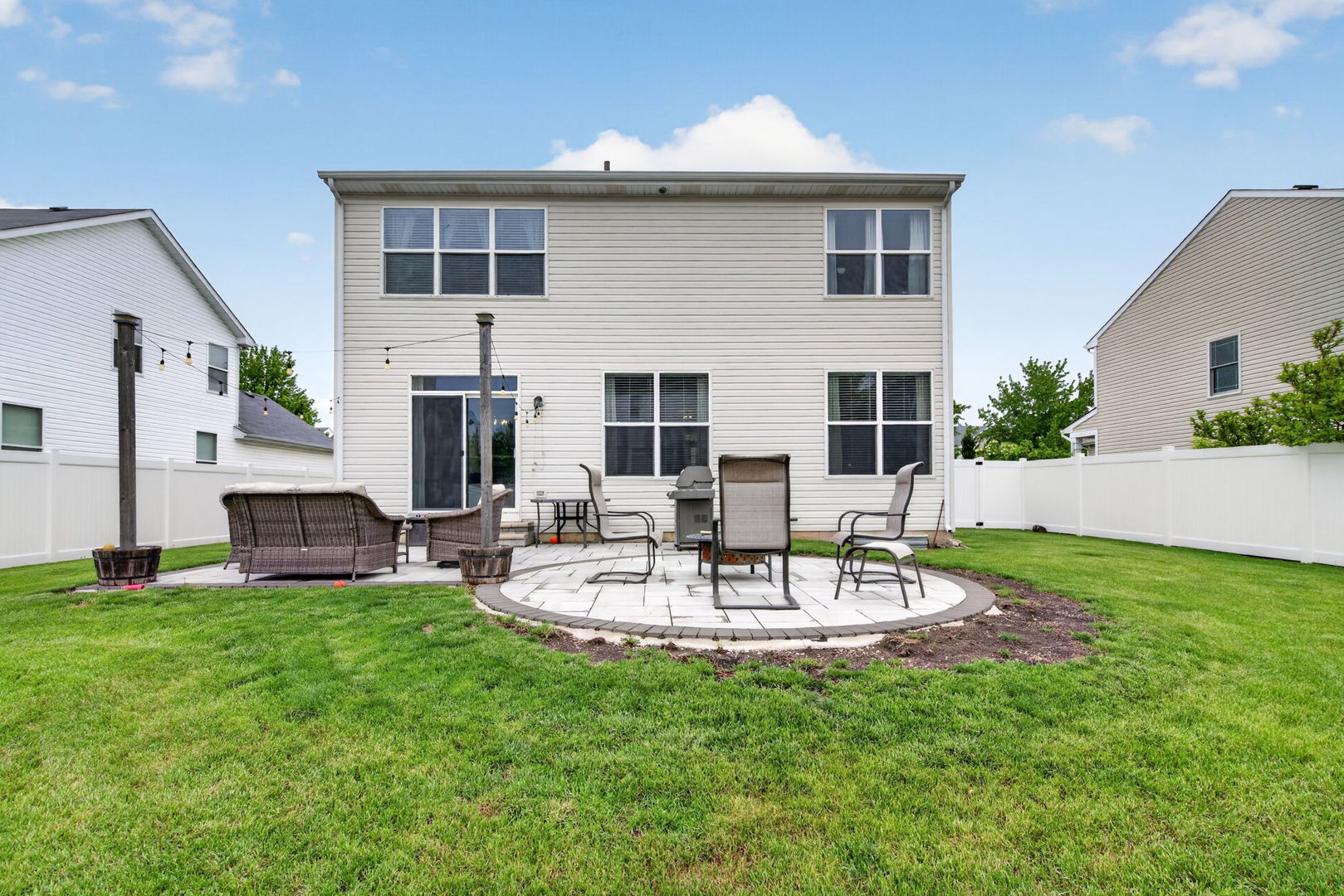 1501 Roth Drive, Joliet, IL 60431
