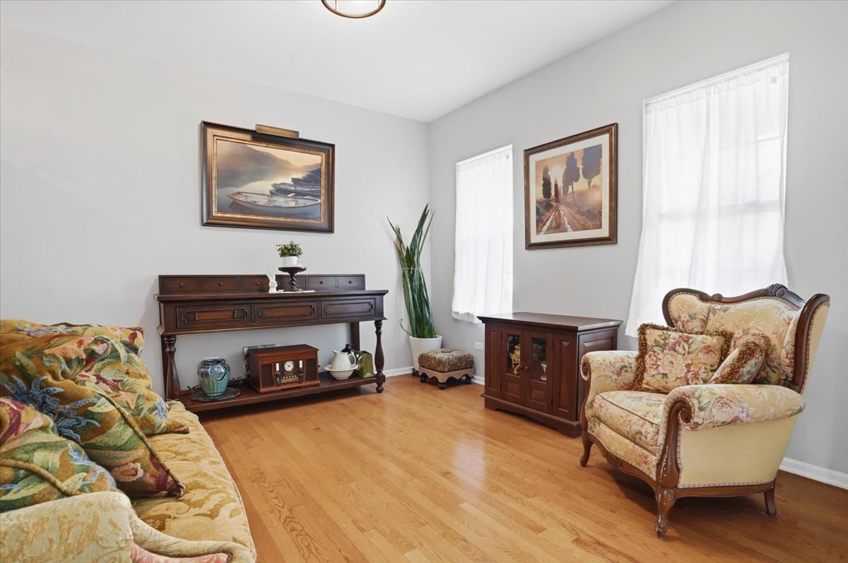 1062 Mount Vernon Drive, Grayslake, IL 60030