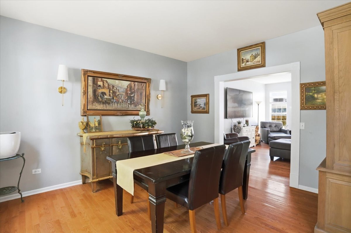 1062 Mount Vernon Drive, Grayslake, IL 60030