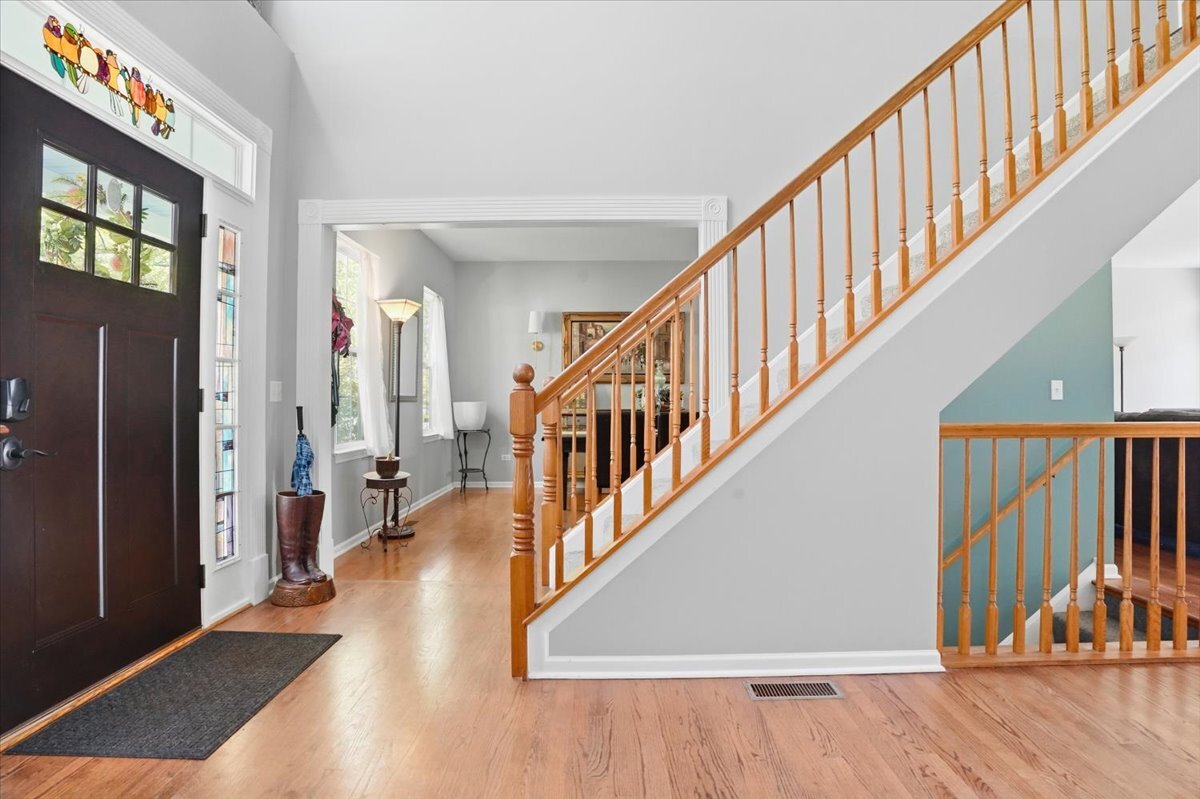 1062 Mount Vernon Drive, Grayslake, IL 60030