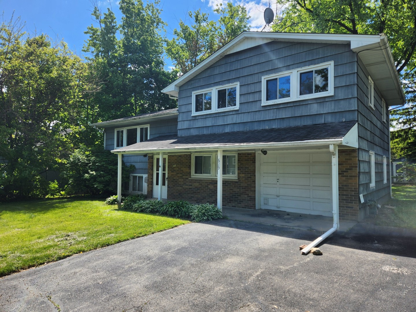 629 Jonquil Avenue, Lisle, IL 60532