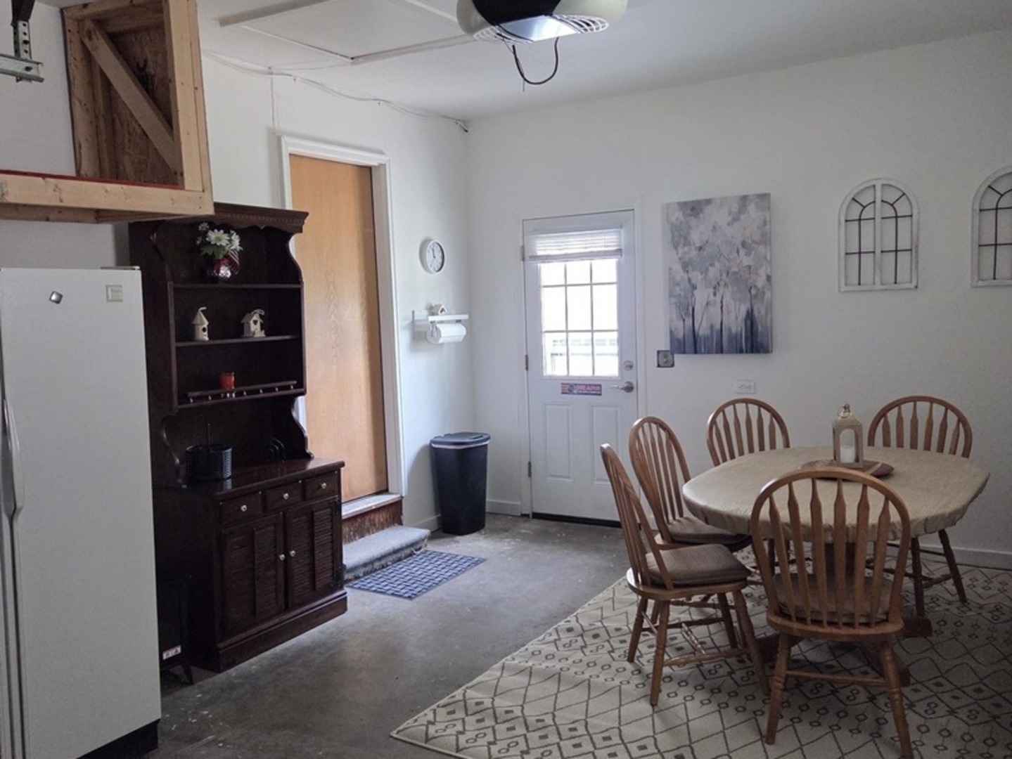 651 W Wrightwood Avenue, Addison, IL 60101