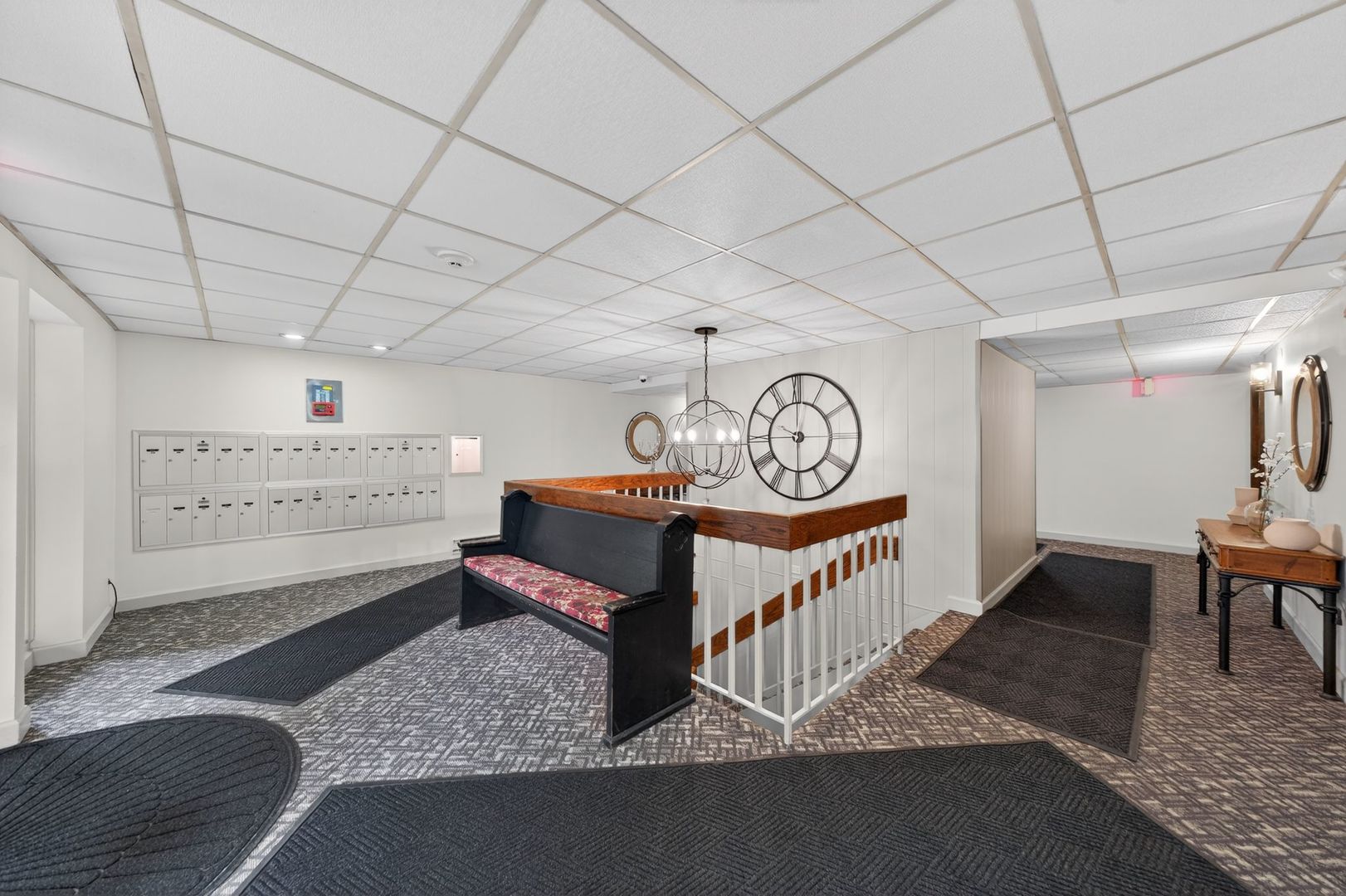 6443 Clarendon Hills Road #305A, Willowbrook, IL 60527