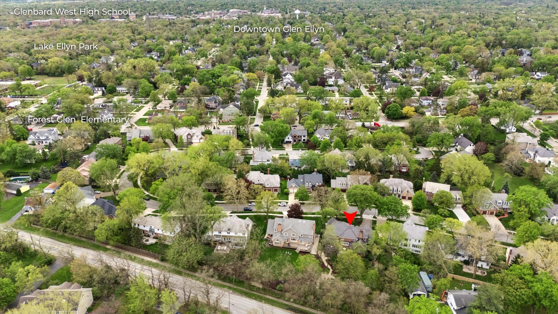 450 Stagecoach Run, Glen Ellyn, IL 60137