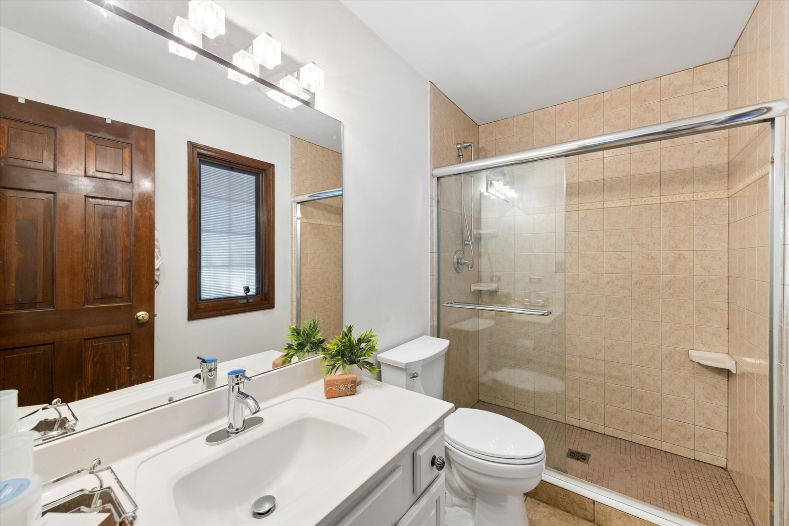 450 Stagecoach Run, Glen Ellyn, IL 60137