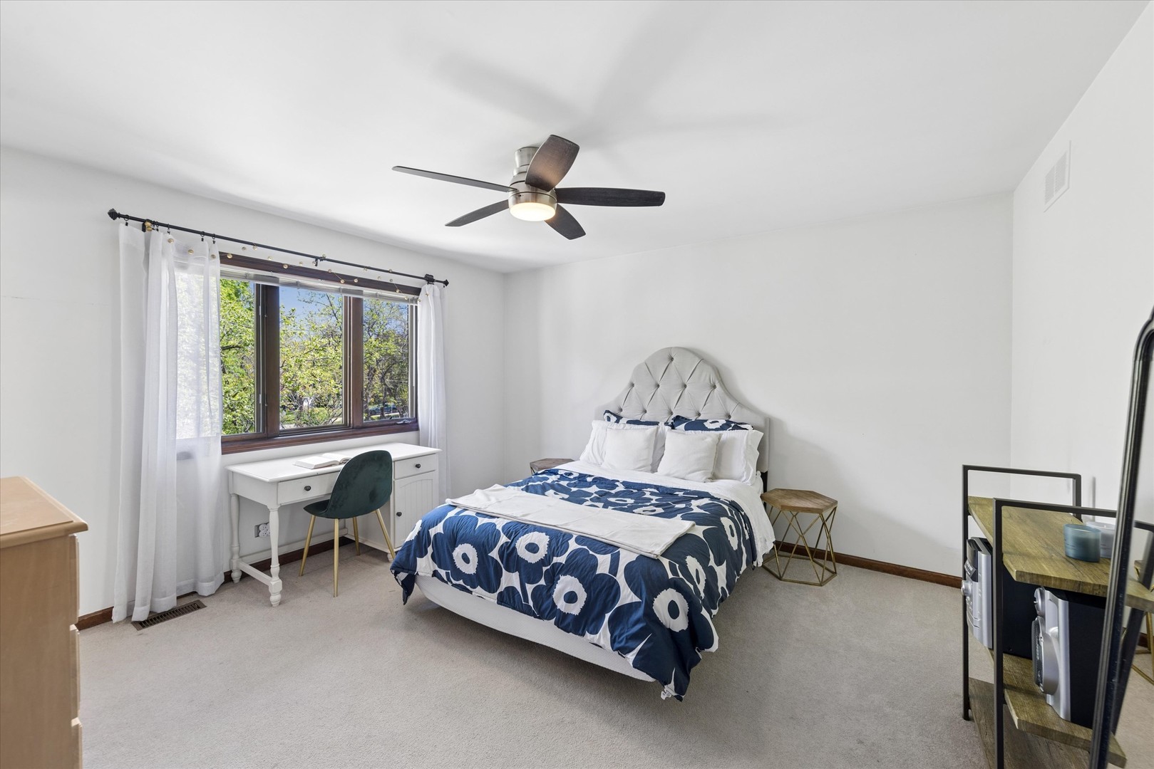 450 Stagecoach Run, Glen Ellyn, IL 60137