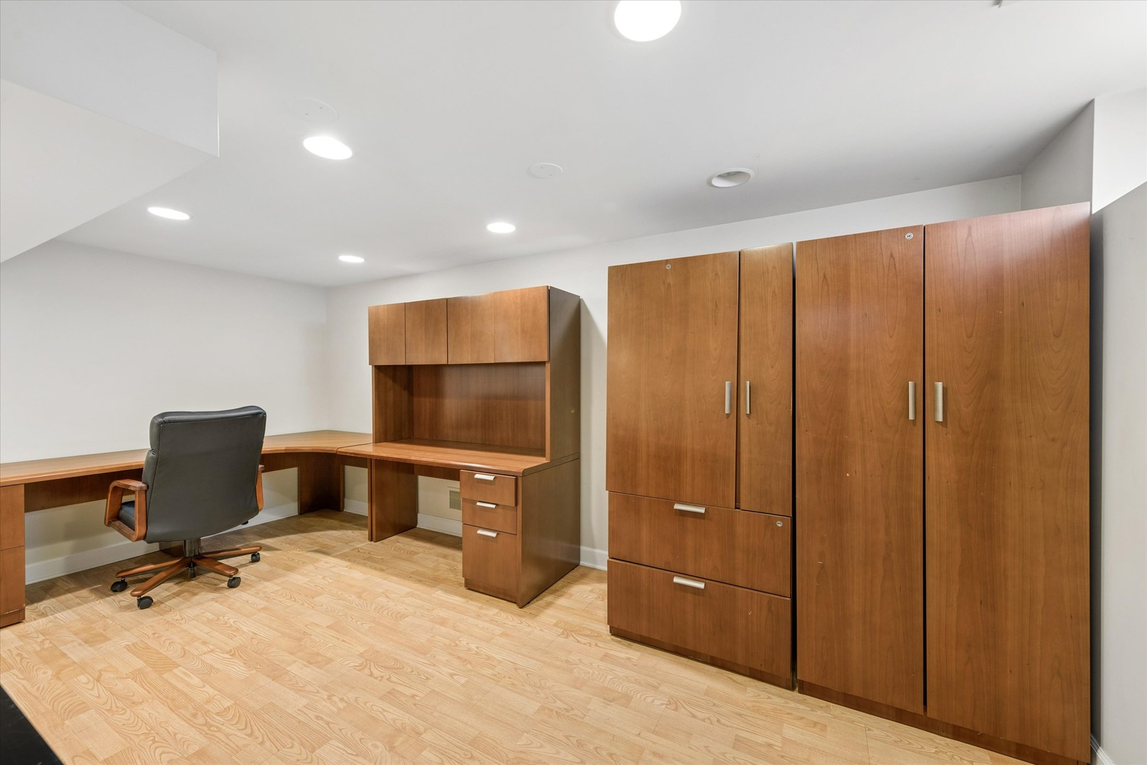 450 Stagecoach Run, Glen Ellyn, IL 60137
